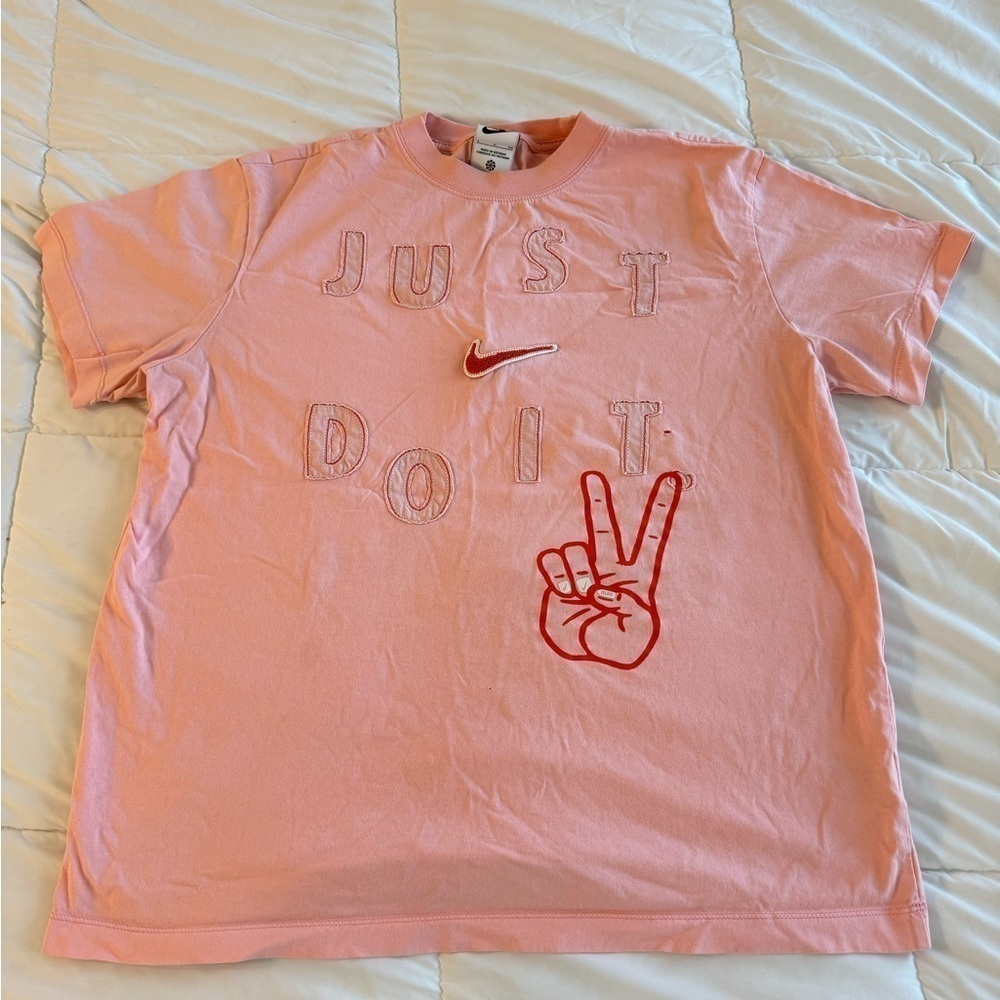 Nike Women's  Boyfriend T-Shirt Embroidered